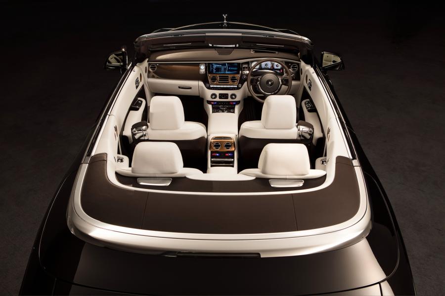 Интерьер Rolls-Royce Dawn Inspired by Music 2018 года  (фото 4 из 4)